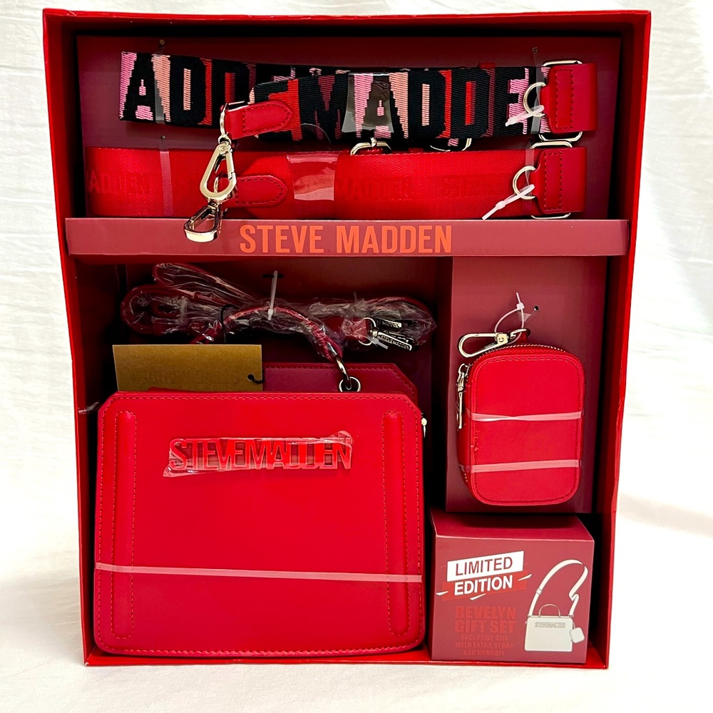 Steve Madden Bevelyn Gift Set
